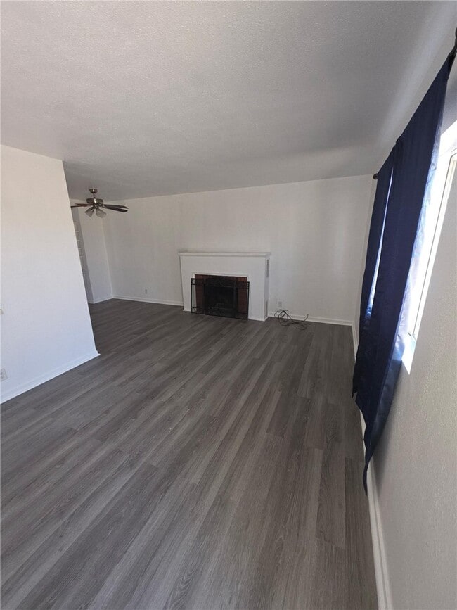 Photo - 512 E St