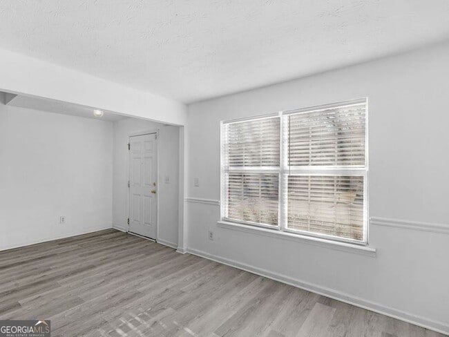 Photo - 305 Nunnally Dr