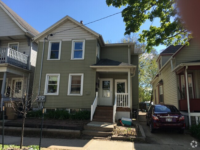 Building Photo - 114 S Bassett St Unit 1 Rental