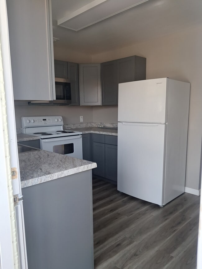 Ridgecrest Apartments