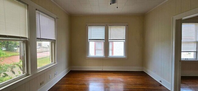 Photo - Available Now! 1 Bedroom 1 Bath Within Wal...