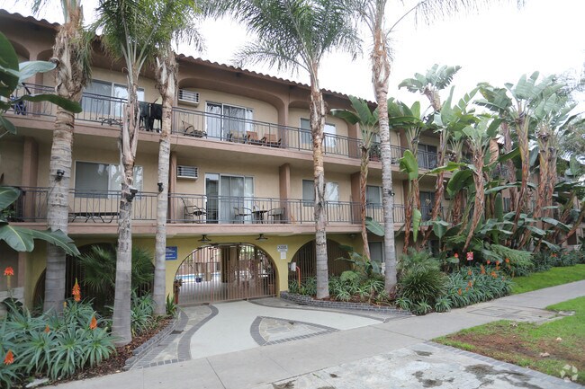 Rosewood Apartments