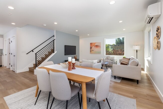 Photo - Ballard Living: Contemporary 5BR, 3.5BA Top-Level Unit!!