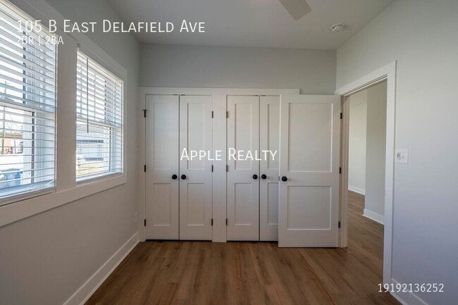Photo - 105 E Delafield Ave
