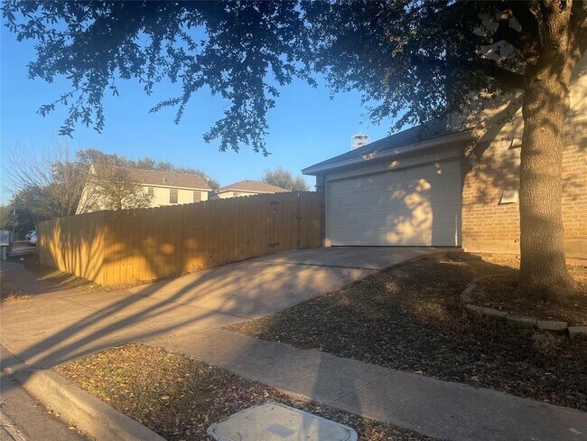 Photo - 15137 Sarah's Creek Dr