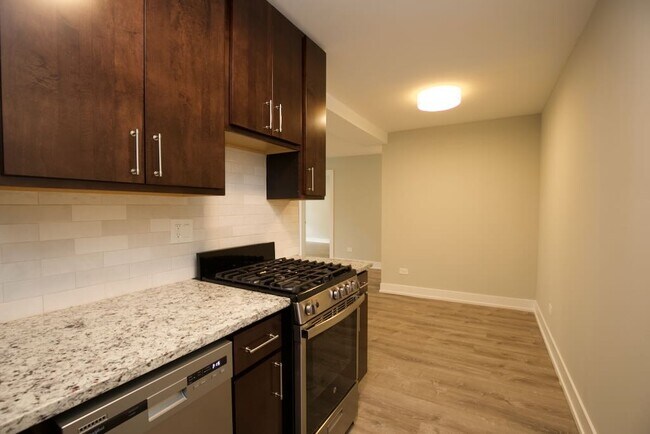 Photo - 430 W Barry Ave Unit 2C