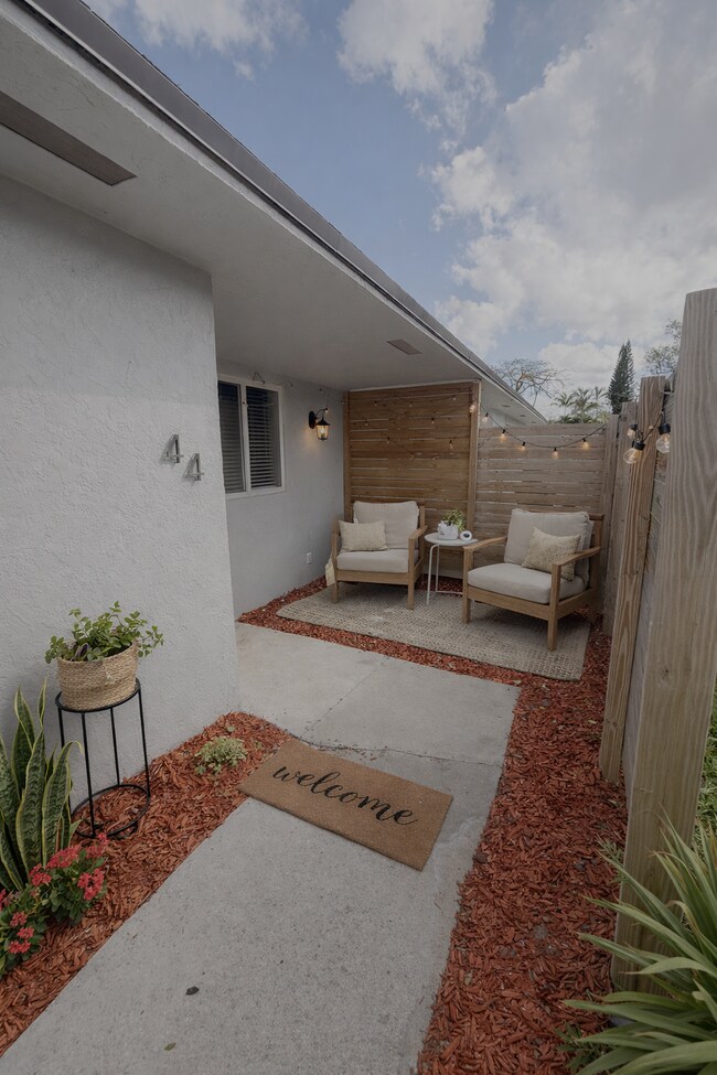 Photo - 44 SW 13th St Unidad 44