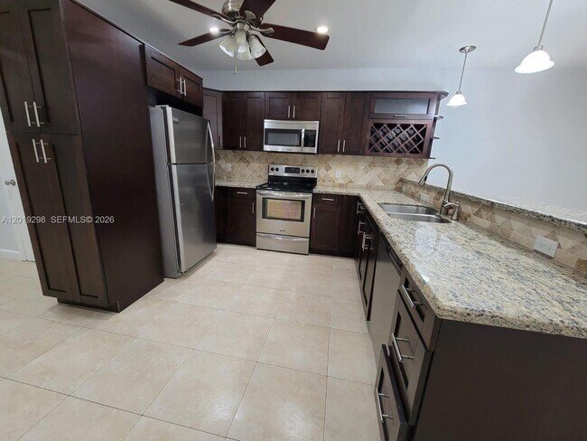 Photo - 5780 SW 61st St Unidad 5780