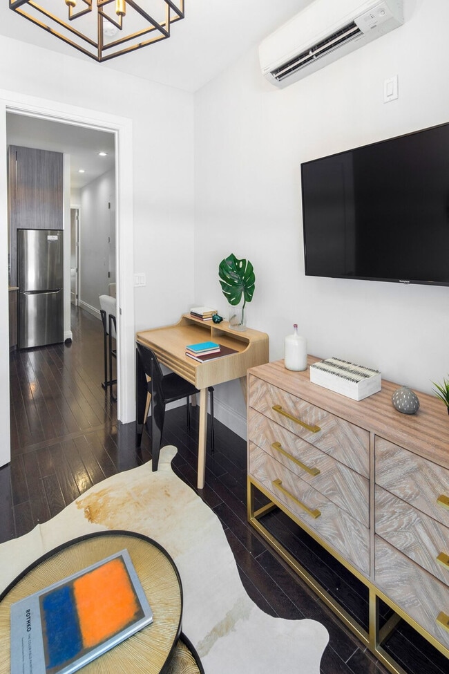 Photo - 30 NY-25 Unit SI ID1051309P