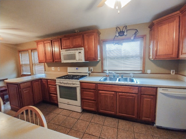 Photo - 2529 Reed St