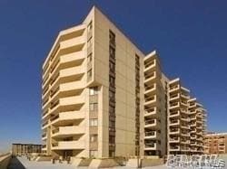 Building Photo - 360 Shore Rd Unit 2G