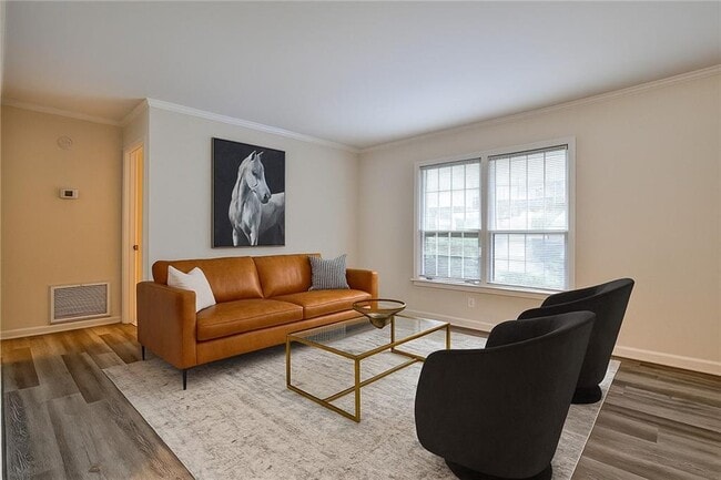 Photo - 111 Maison Pl NW