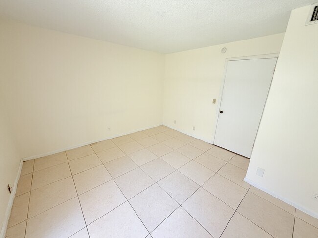1500 N Congress Ave
