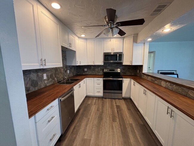 Photo - 5213 32nd Terrace N