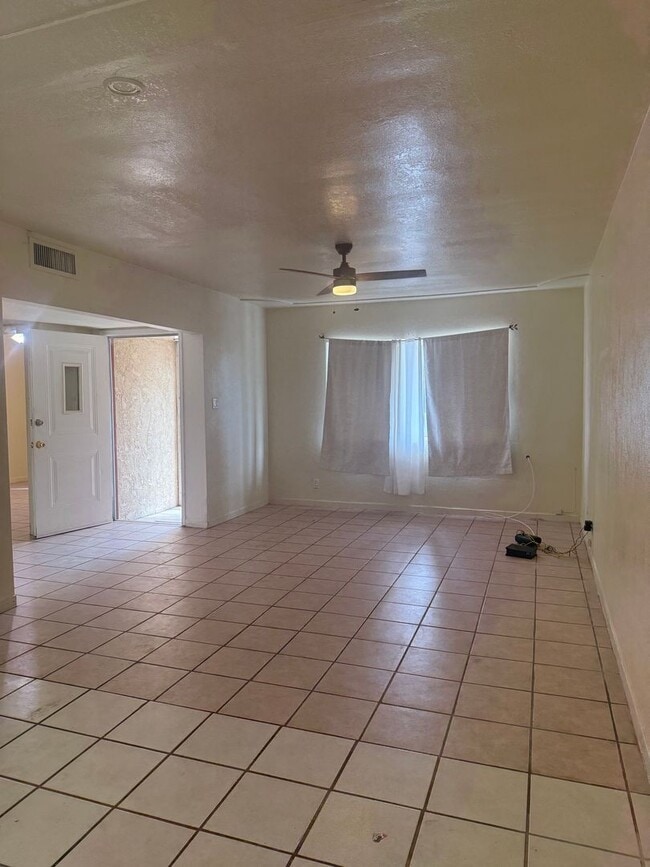 426 Southwind Dr Unidad Main House