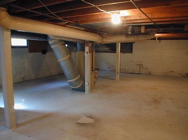 Photo - 113 E 26th St