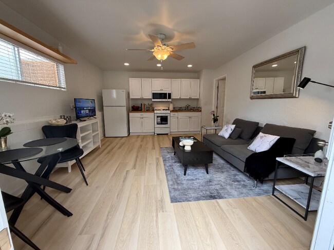 Photo - 2703 East St