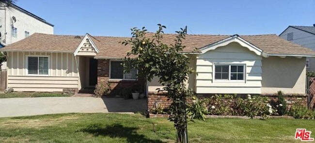 Photo - 1308 S Montebello Blvd