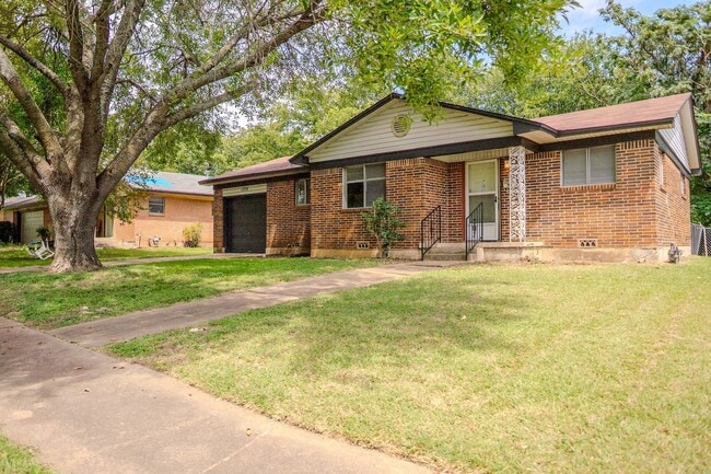 Photo - FREE DECEMBER RENT!!!! GORGEOUS REMODELED HOME!!!