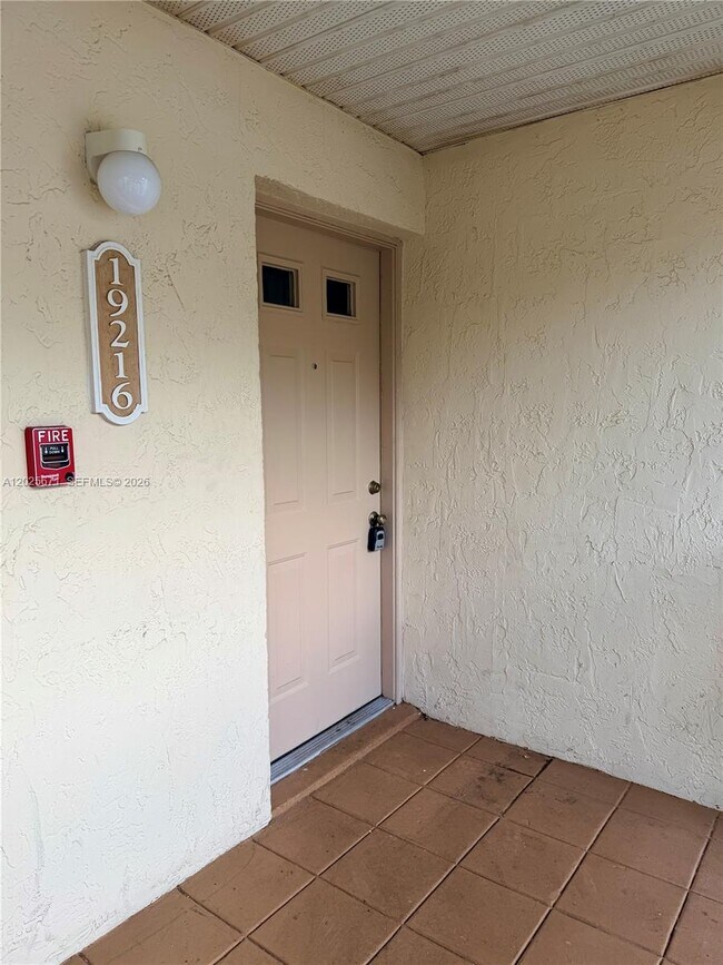 Photo - 19216 Glenmoor Dr Unit 19216
