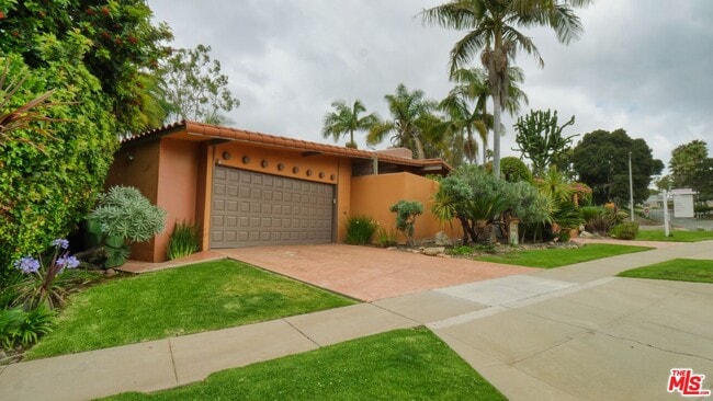 Photo - 5803 Wooster Ave