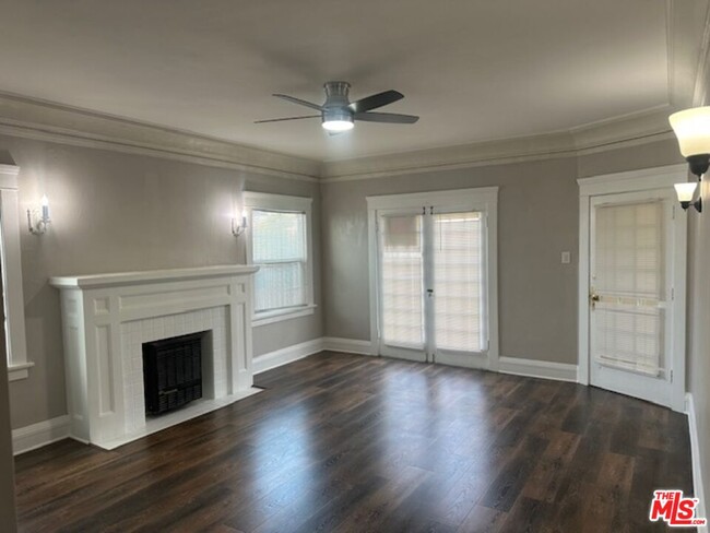Photo - 1025 Locust Ave Apartamento Unidad 1