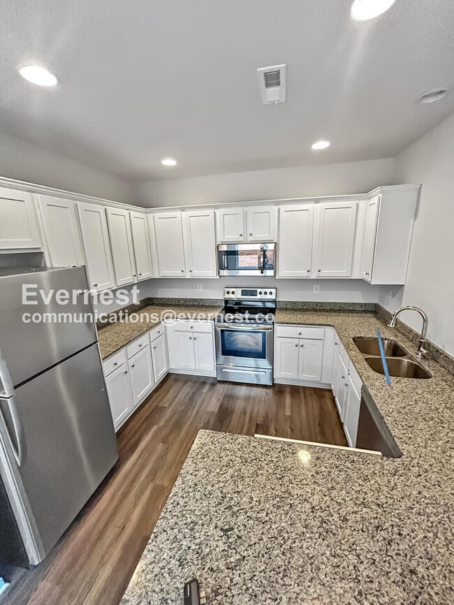 Photo - 109 Big Bertha Dr