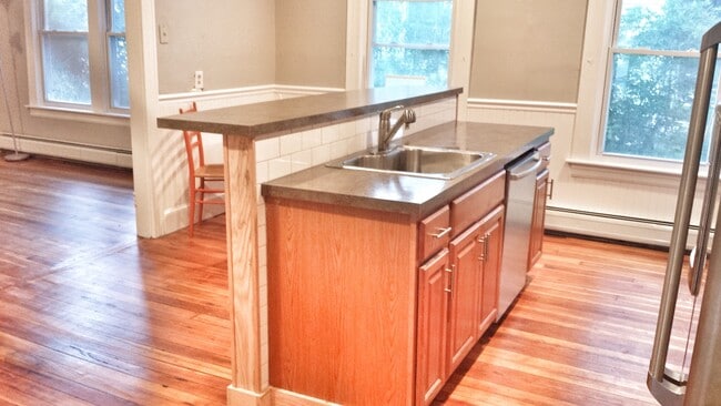 Photo - Bolivia St Unidad Flr 1