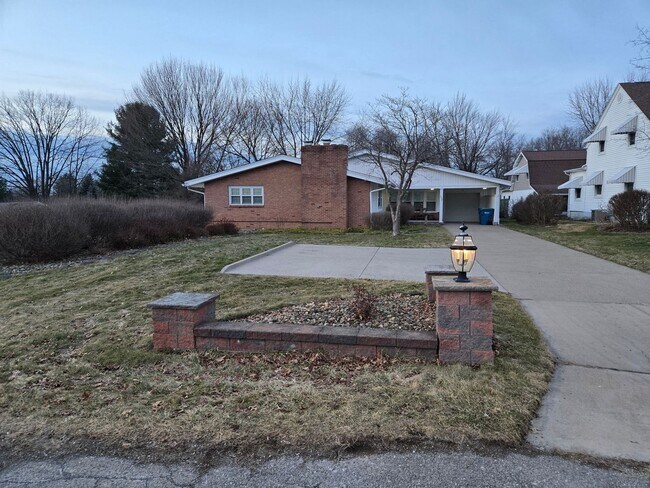 Photo - 132 Corll St