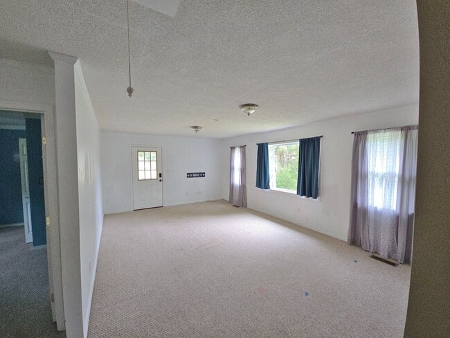 Photo - 5 Bedroom, 2 Bath