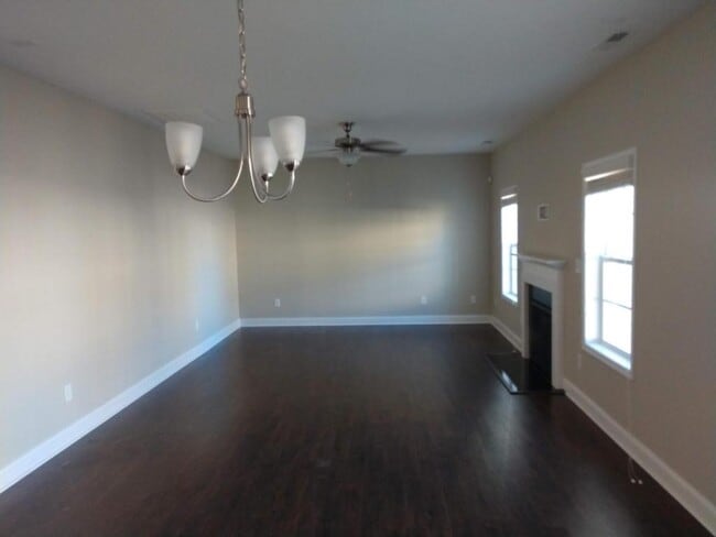 Photo - 150 Tipperary St