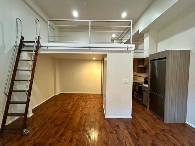Photo - 550 Jessie St Unit 114