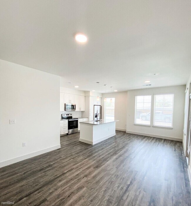 Photo - 2 br, 2 bath Condo - 2352 Westinghouse Rd ...