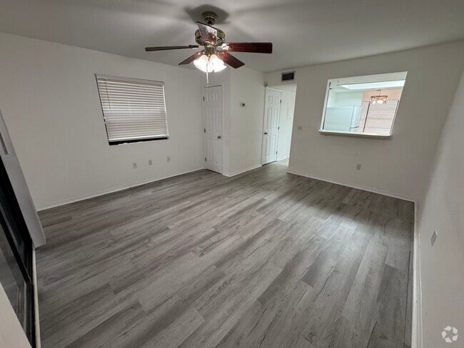 Building Photo - 4642 SW 45th Ln Rental