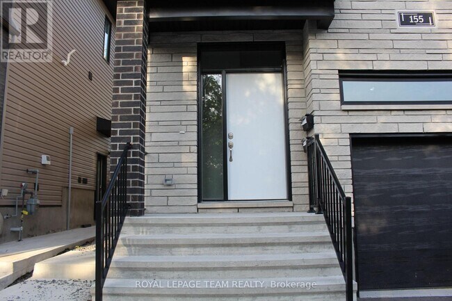Photo - 155 Longpré St
