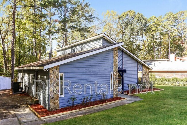 Photo - 135 Beethoven Ct