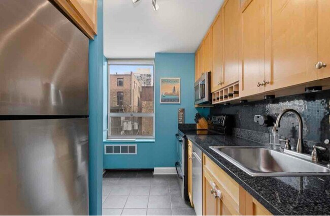 Photo - 70 W Burton Pl Unit 403