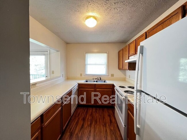 Photo - 1031 Ancestry Dr