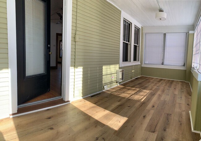 Photo - 110 W Columbia Ave Unidad #1