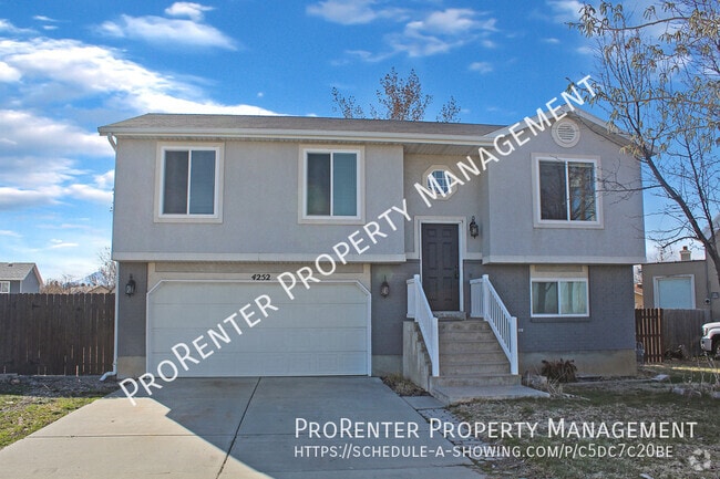 Building Photo - 4252 Midland Dr Rental