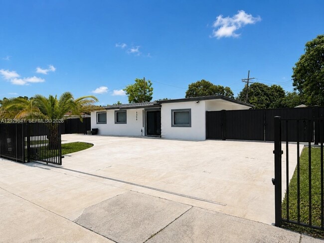 Building Photo - 5350 NW 174th Dr