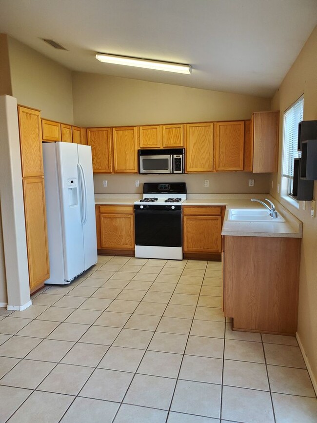Photo - COMING SOON! 3 bedroom &2 bathroom House in Avondale!