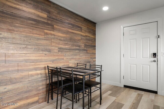 Photo - 700 W University Dr Unit 246