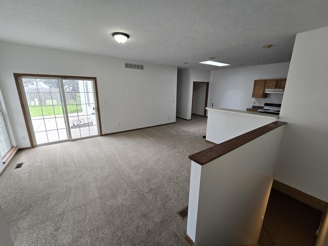 Photo - 748 W Belmont Ave
