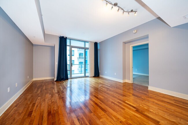 Photo - Beautiful 1BR/2BA Luxury High-Rise Condo in Downtown Orlando - Star Tower! Unit 710