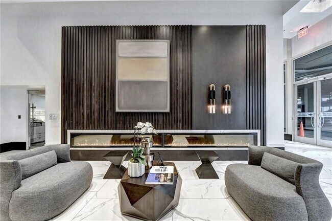 Photo - 400 W Peachtree St NW