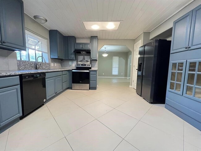 Photo - 123 Pinehurst Dr