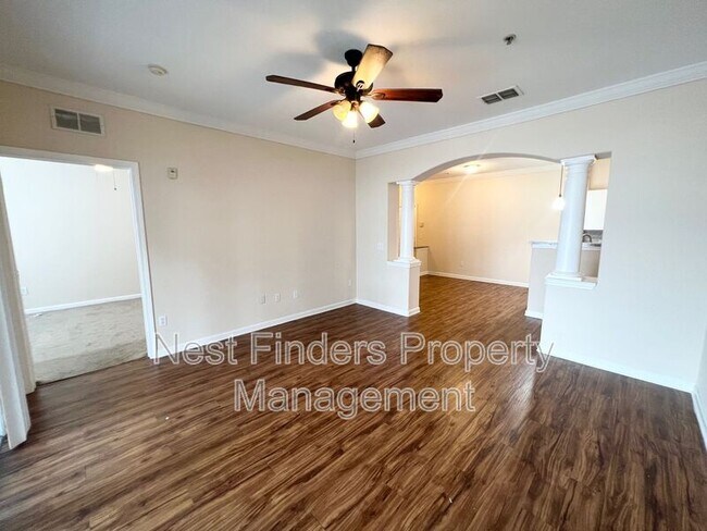 Photo - 8290 Gate Pkwy W Unidad #503