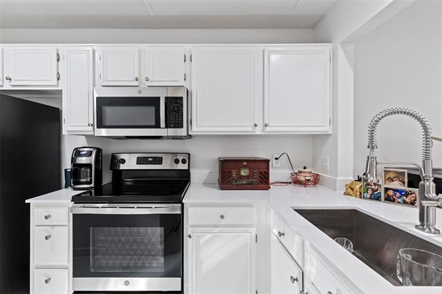 Photo - 4122 Wycliff Ave