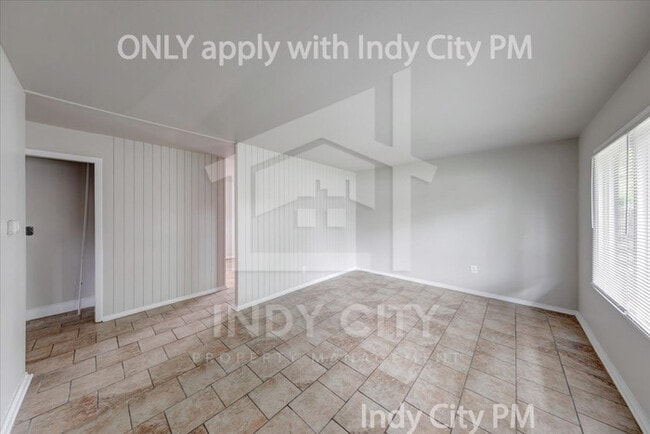 Photo - 3232 Normandy Rd
